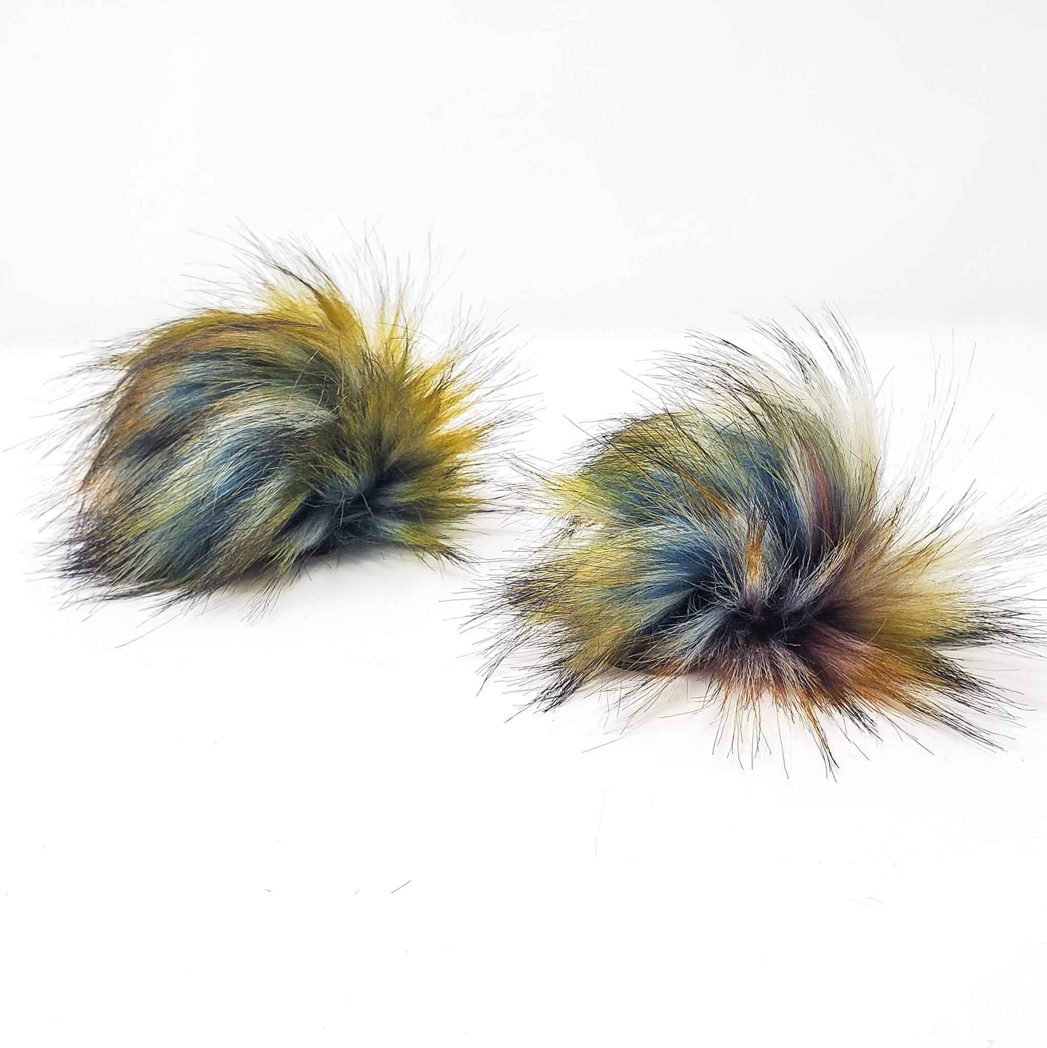 PNW - Faux Fur Pom Poms