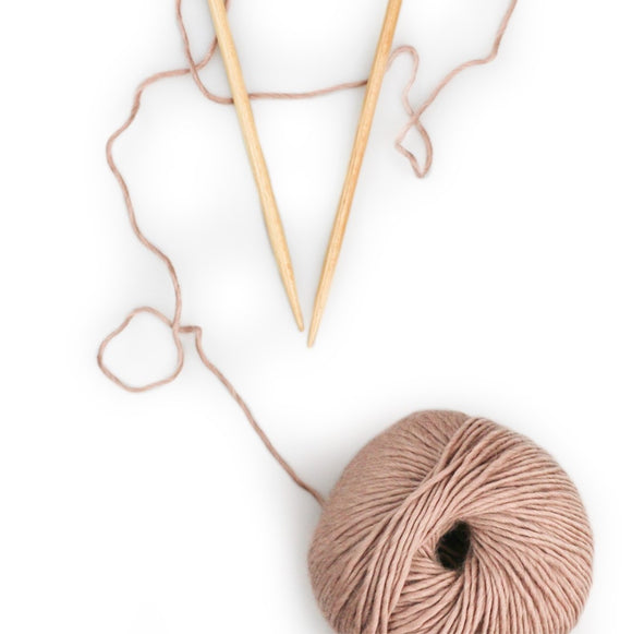 We Are Knitters | The Meriwool | Spotted Mauve